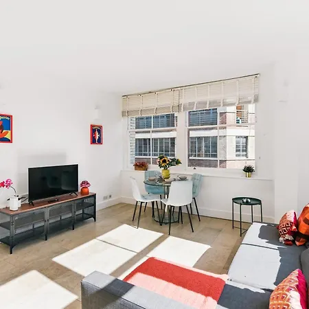 Modern 2Br Apartment With Lift Access Prime Central London Location